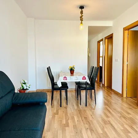 Apartment 2 Bedroom With Terrace